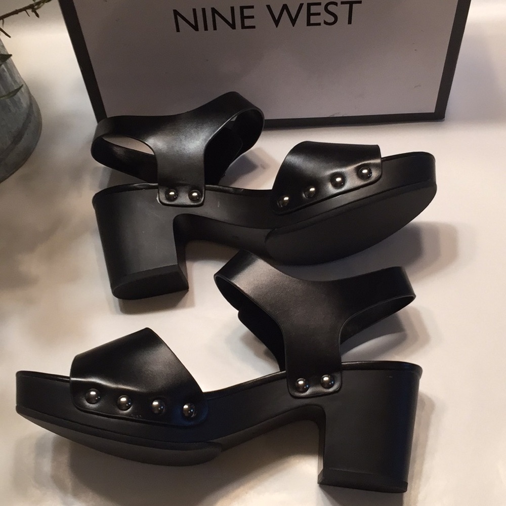 NWOT Nine West Platform Sandal